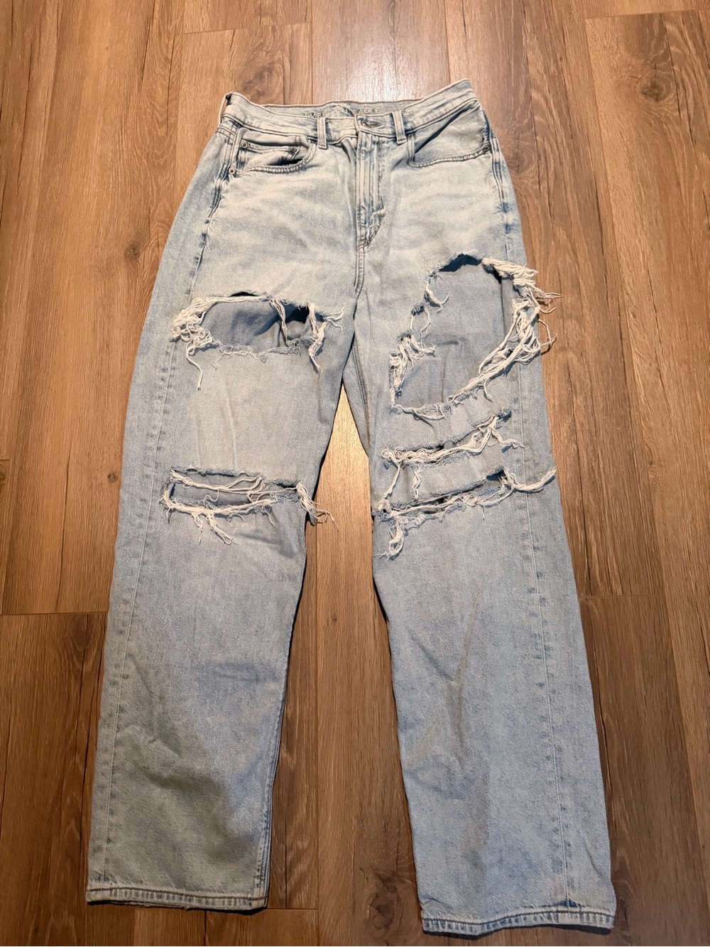 American Eagle Baggy Denim Jeans Light Wash Women’s 8 SHORT Distressed